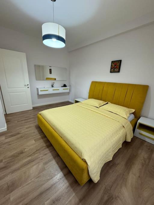 Yellow Apartment Durrës Esterno foto